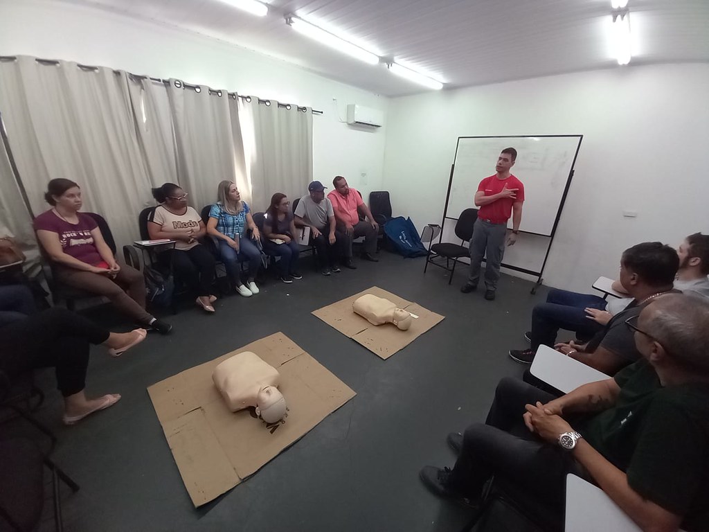 Guarujá oferece palestra sobre primeiros socorros voltada à população
