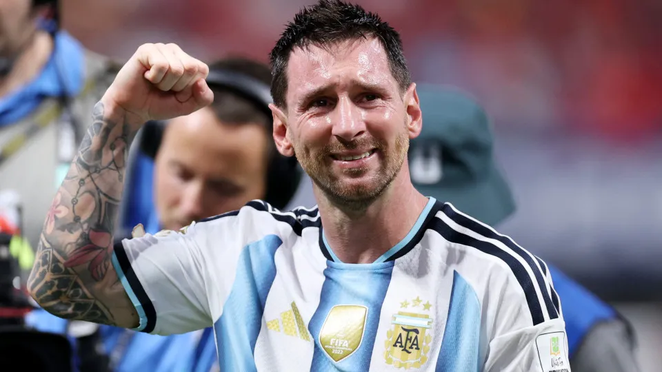 Messi recebe convite para disputar a Libertadores após deixar a Argentina 10