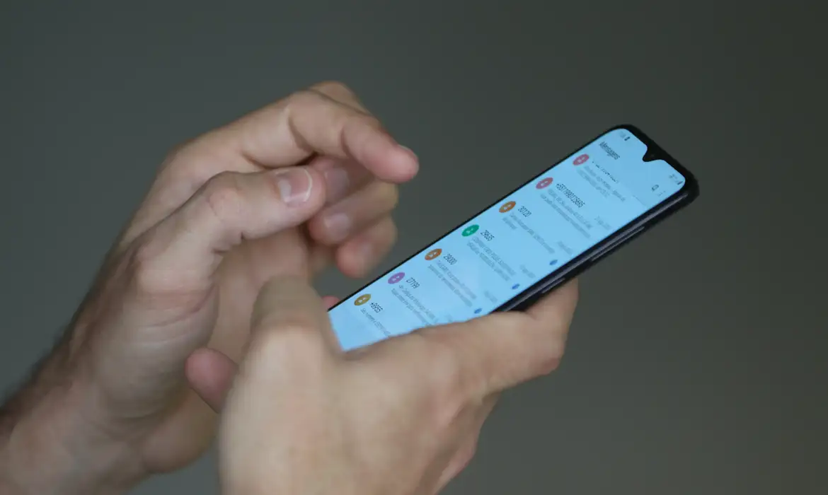 Internet grátis pode derrubar rede móvel na eleição, diz Anatel ao STF 7