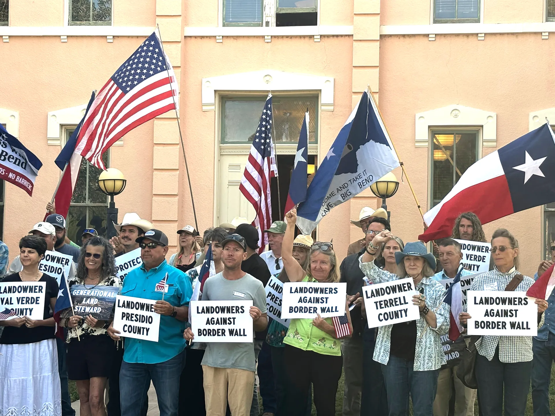 Landowners in Texas ask court to stop Trump border wall | Donald Trump News 5