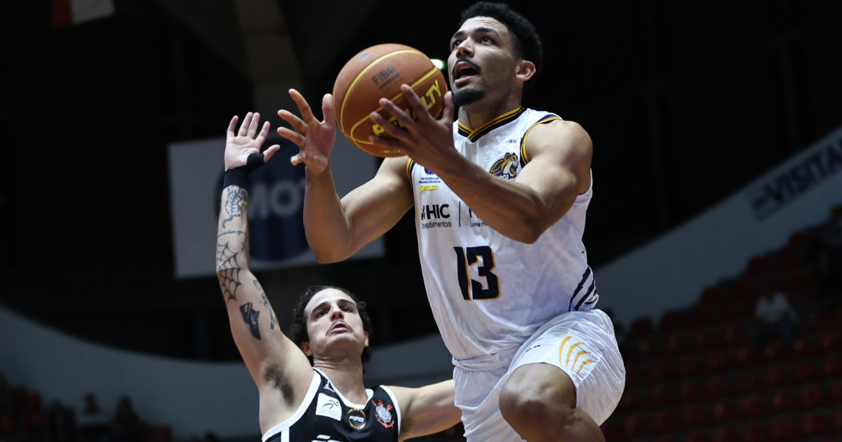 Mogi Basquete encara Corinthians na semifinal do Campeonato Paulista 3