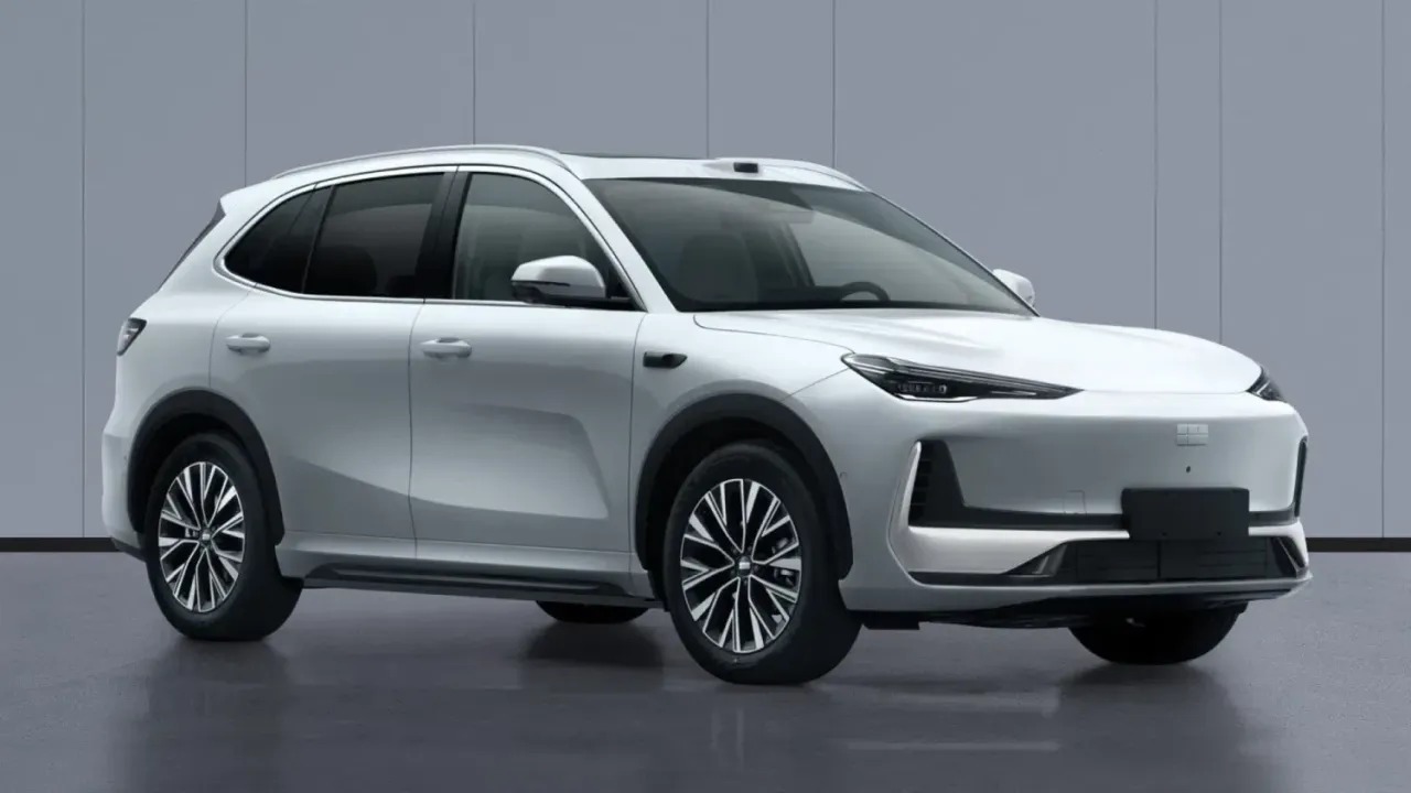Novo Geely EX5 aparece na China com tração traseira e porta-malas dianteiro 7