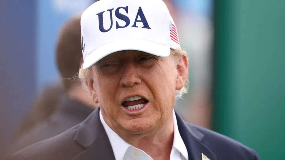 Por que grandes TVs suspenderam a cobertura conjunta de Donald Trump? 5