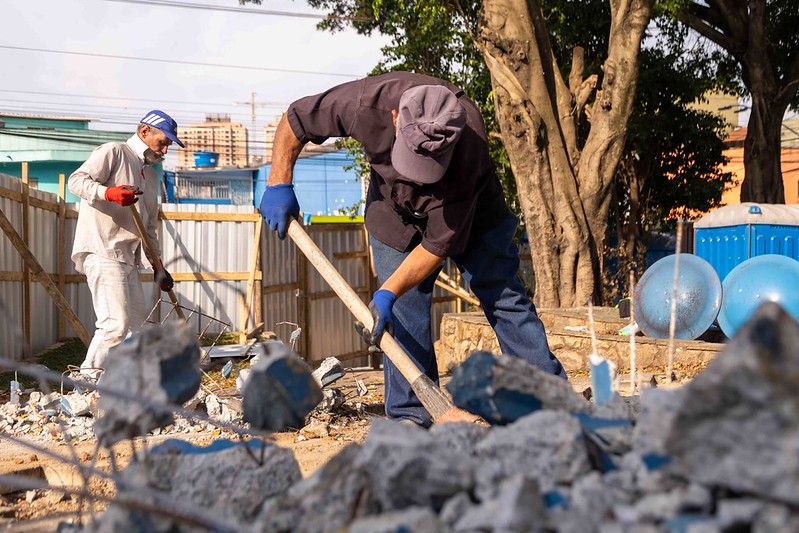Prefeitura amplia zeladoria e manutenção de praças em diferentes regiões de Itapevi 1