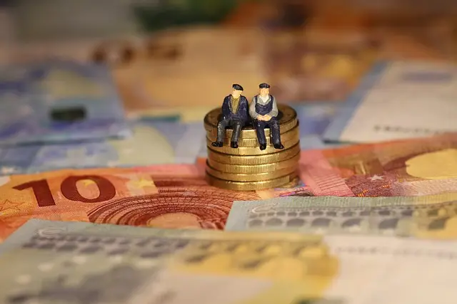 Qual conta pesará mais em 12 meses: reajuste do salário mínimo ou do Bolsa Família? 6