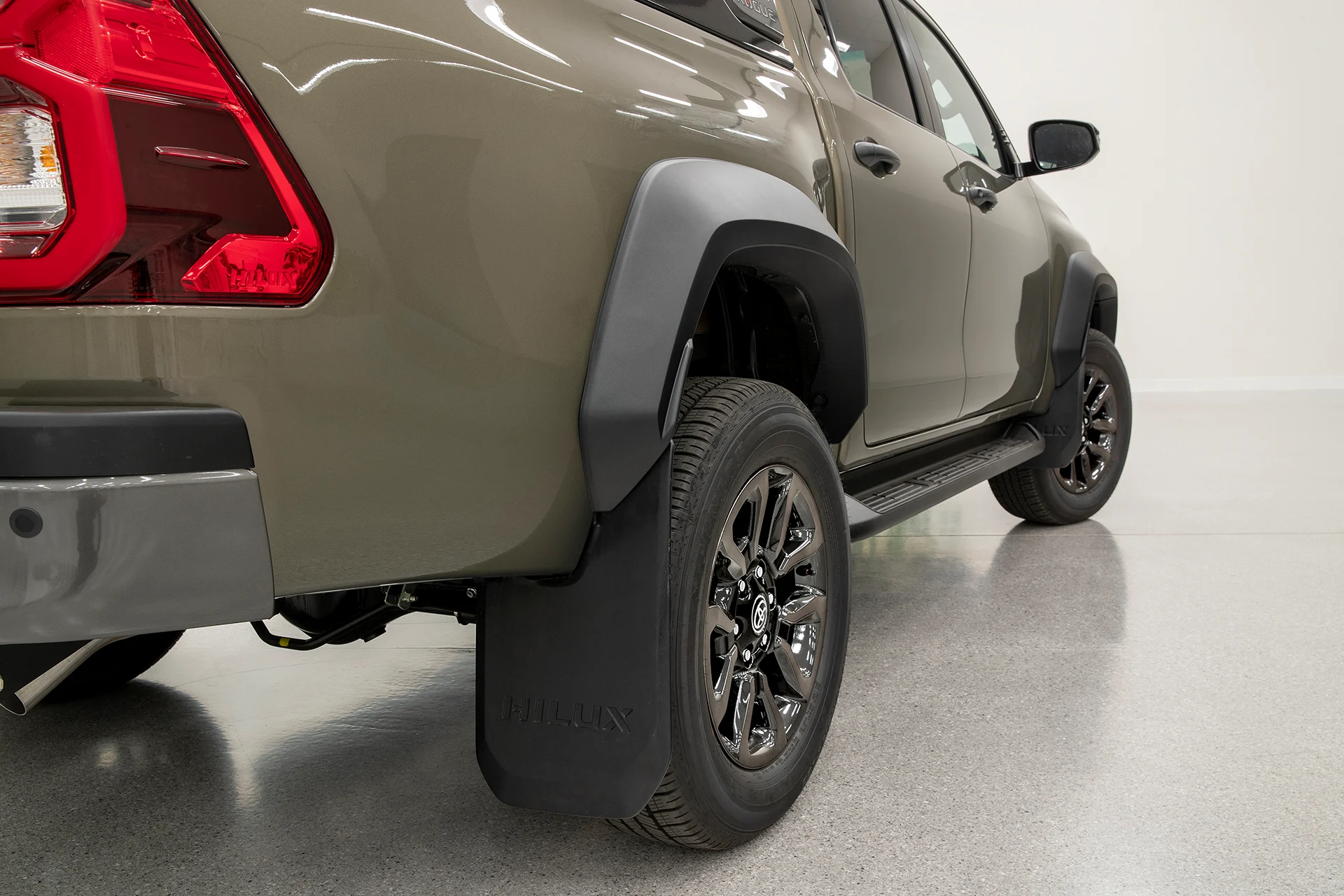 toyota hilux rogue double cab 27