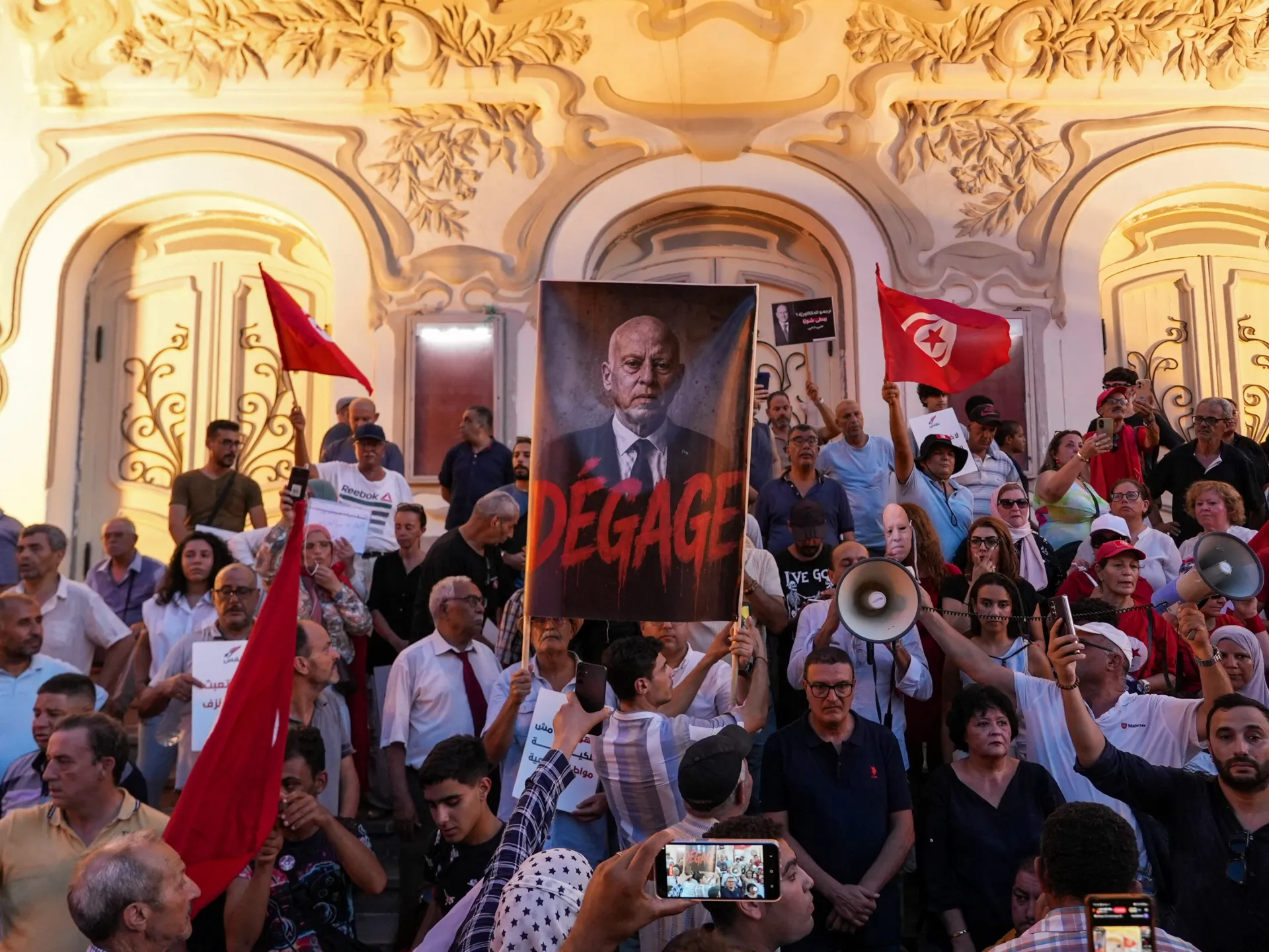 Tunisia arrests journalist Mohamed Yousfi amid crackdown on critics | Censorship News