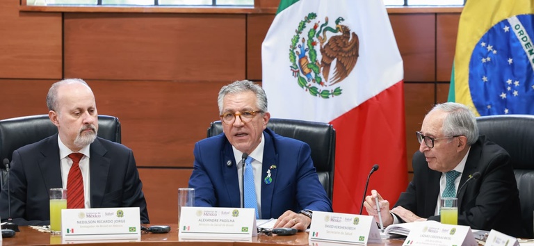 ministro Comitiva brasileira no México.jpg 1