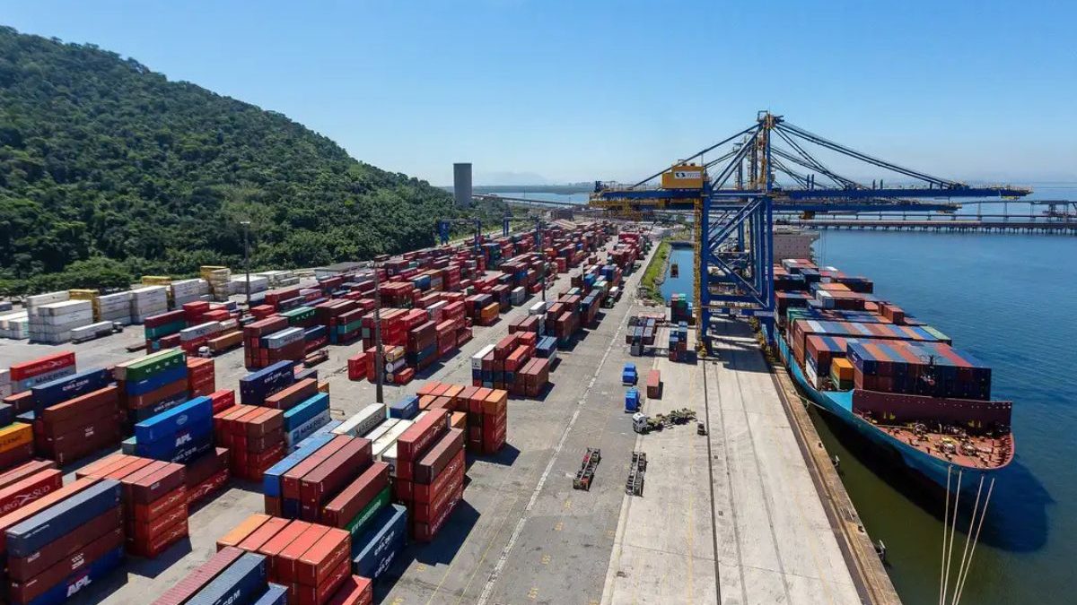 Alta na exportação para China e União Europeia faz superávit comercial do Brasil crescer 34,8% no ano 1