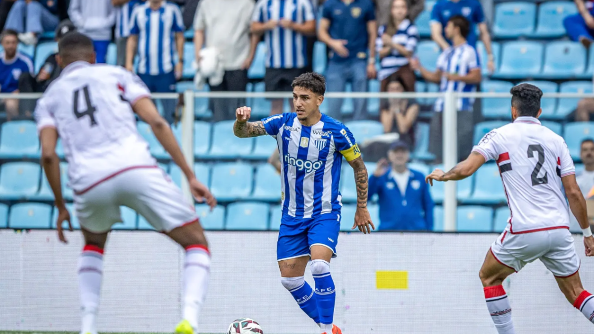 Avaí teve bons números, mas não teve futebol para reagir na derrota contra o Botafogo-SP 4