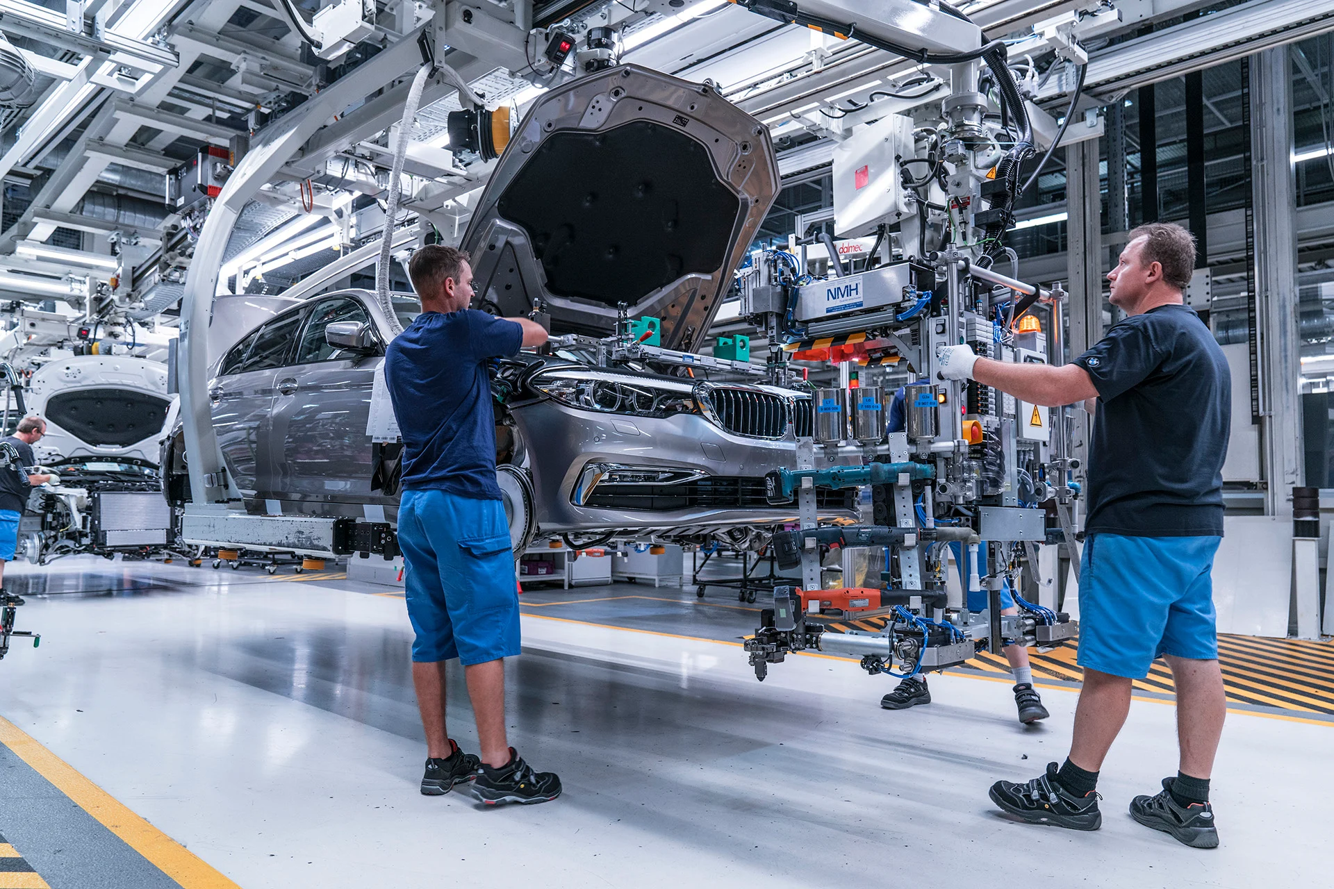 BMW Group Fábrica Dingolfing; Montagem de Tecnologia; Montagem Frontend