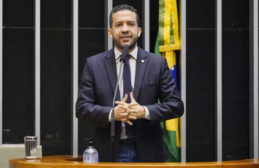 Campanha de Flávio enviará novo relatório ao TSE sobre canal ‘Exército do Lula’ 3