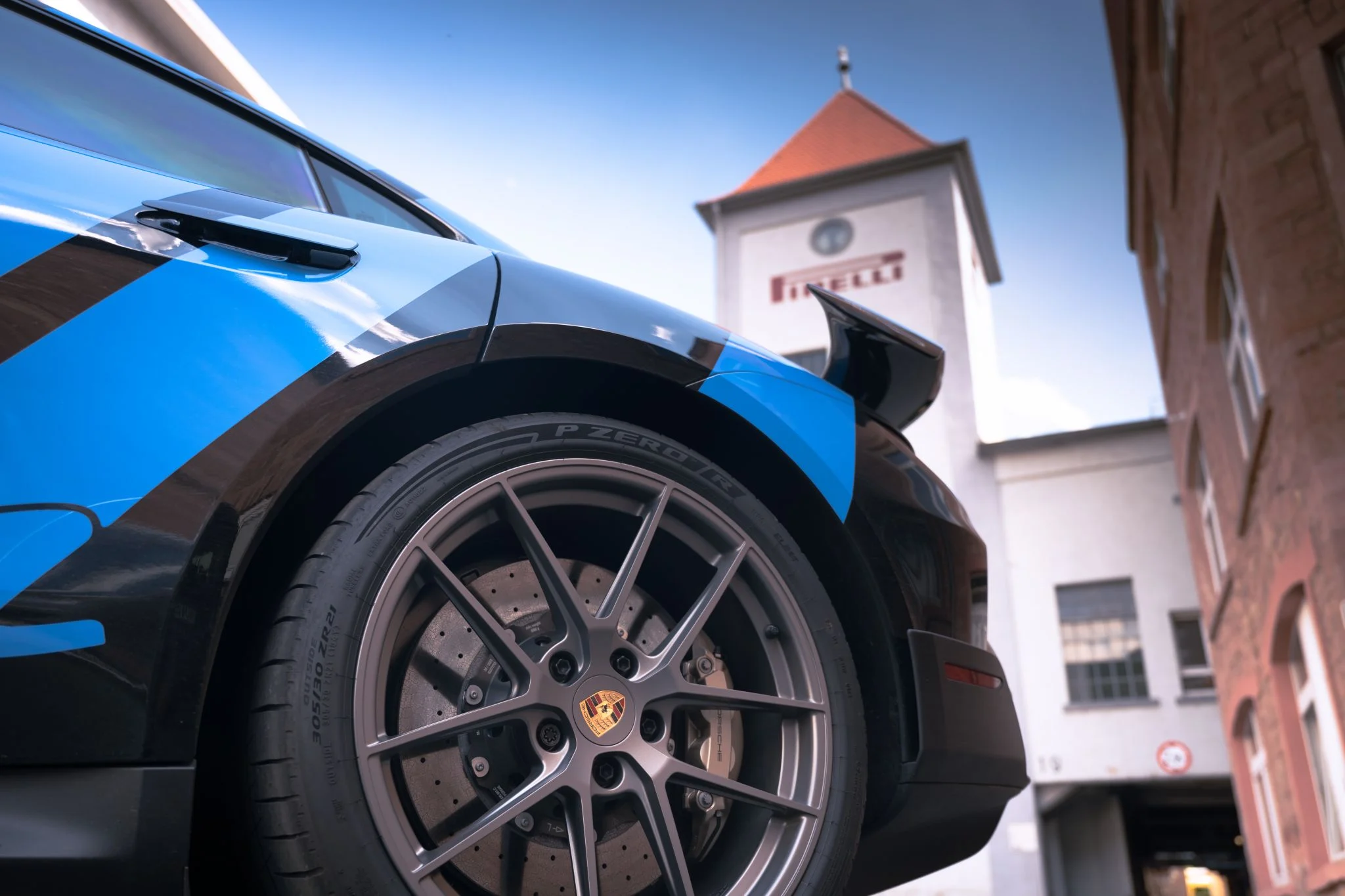 pirelli elect porsche taycan (2) jpg