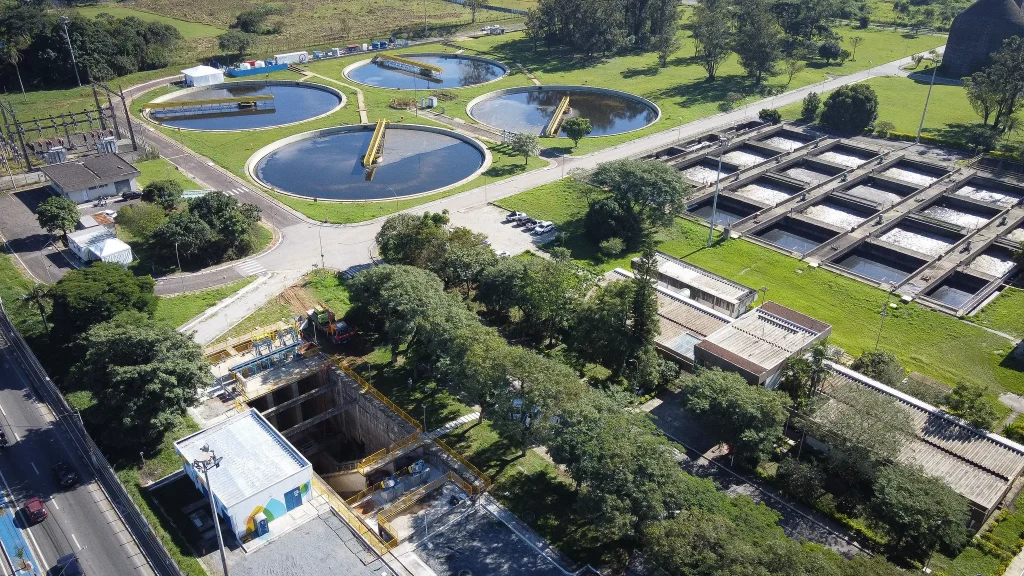 Com investimento de R$ 1,5 mi, Arujá recebe obras de redes de água e esgoto 1