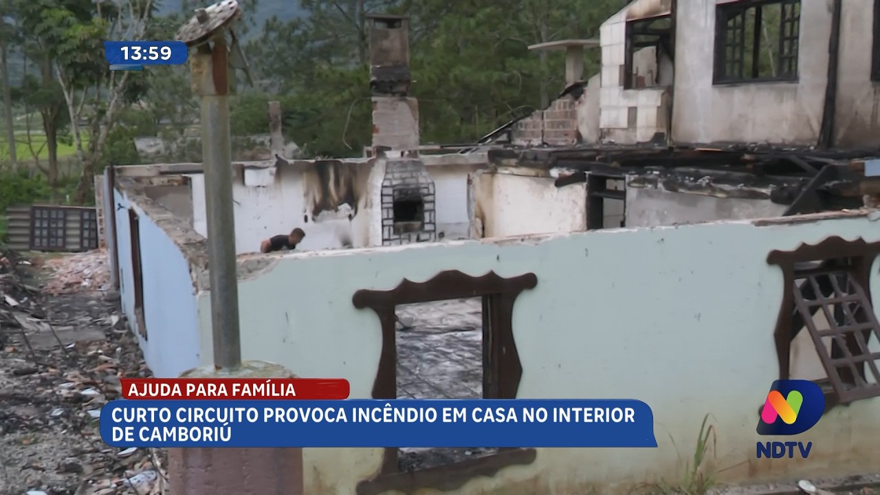 Curto-circuito provoca incêndio em casa no interior de Camboriú 11