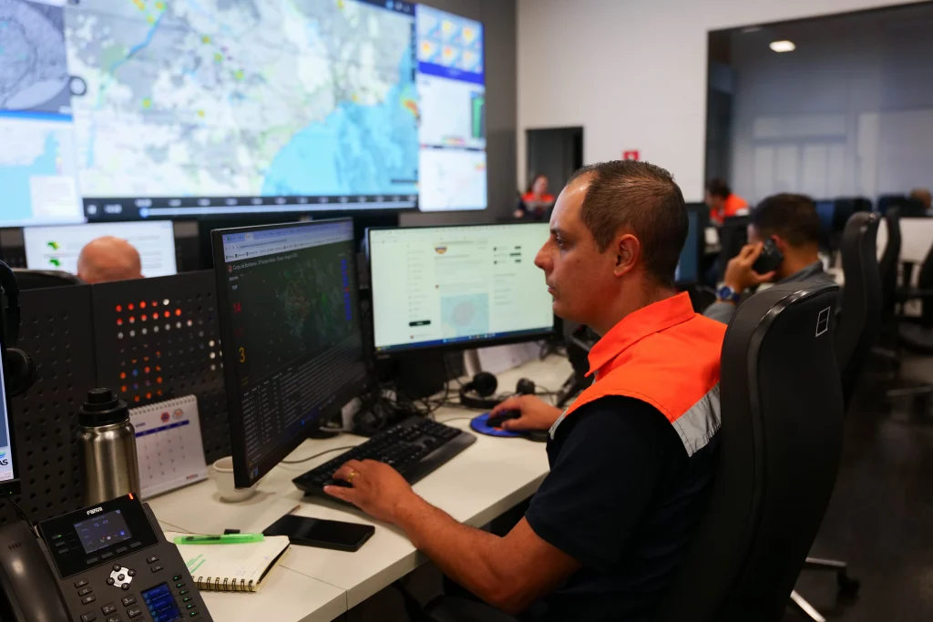 Defesa Civil de SP emite 28 alertas de chuva e mantém alerta laranja em todo o estado neste domingo (25) 3