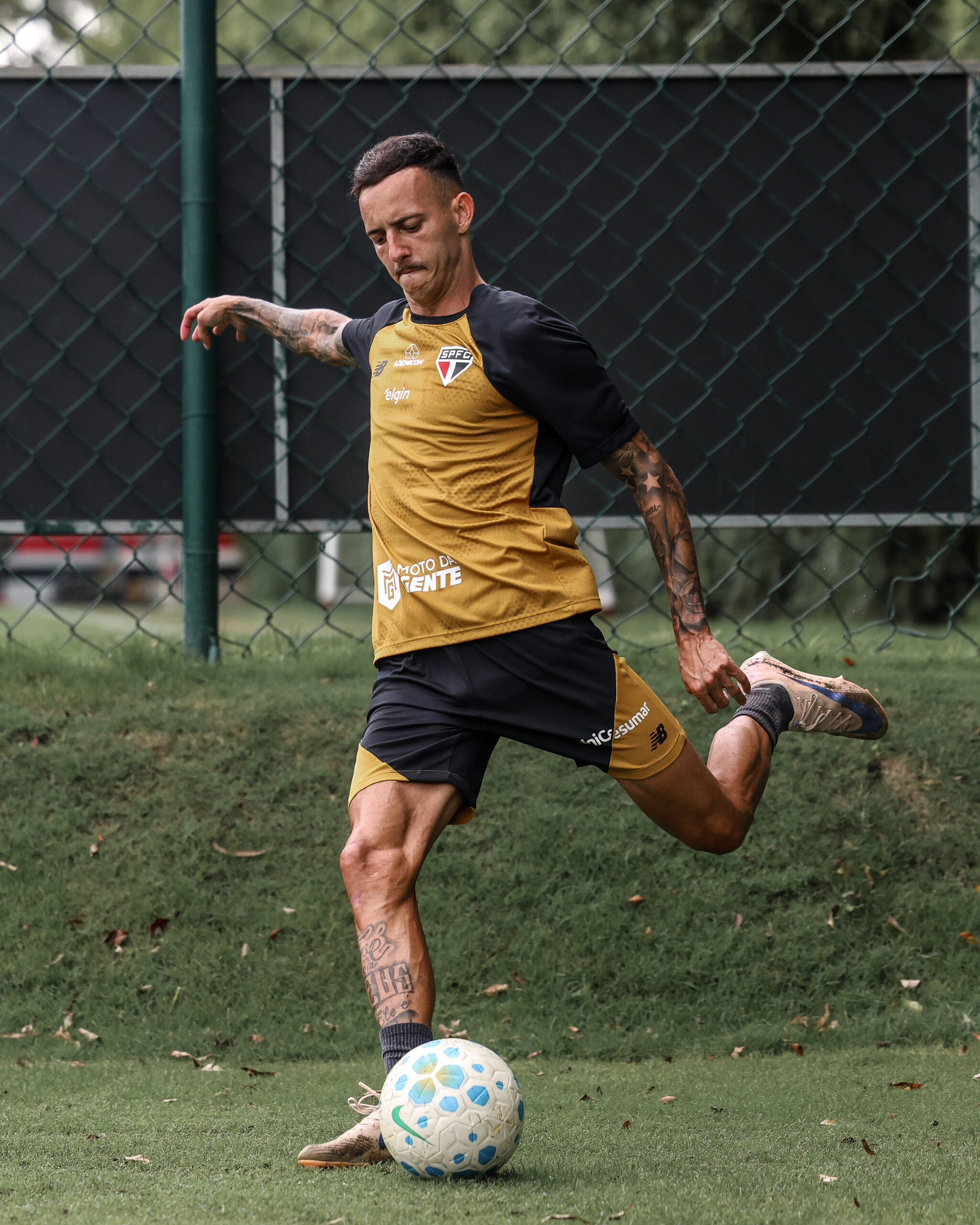 Elenco realiza treino tático de olho no Vasco da Gama 3