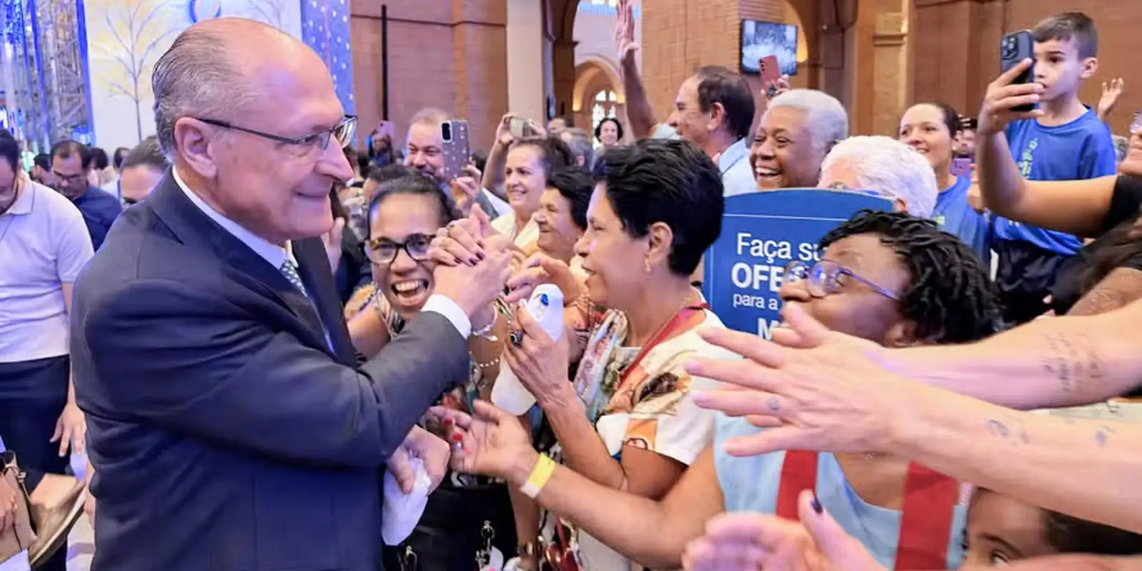 Em Aparecida, Alckmin pede isenção da Justiça Eleitoral 3