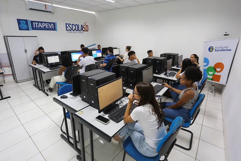 Escola 5.0 aposta em tecnologia e IA para preparar jovens para o mercado de trabalho 3