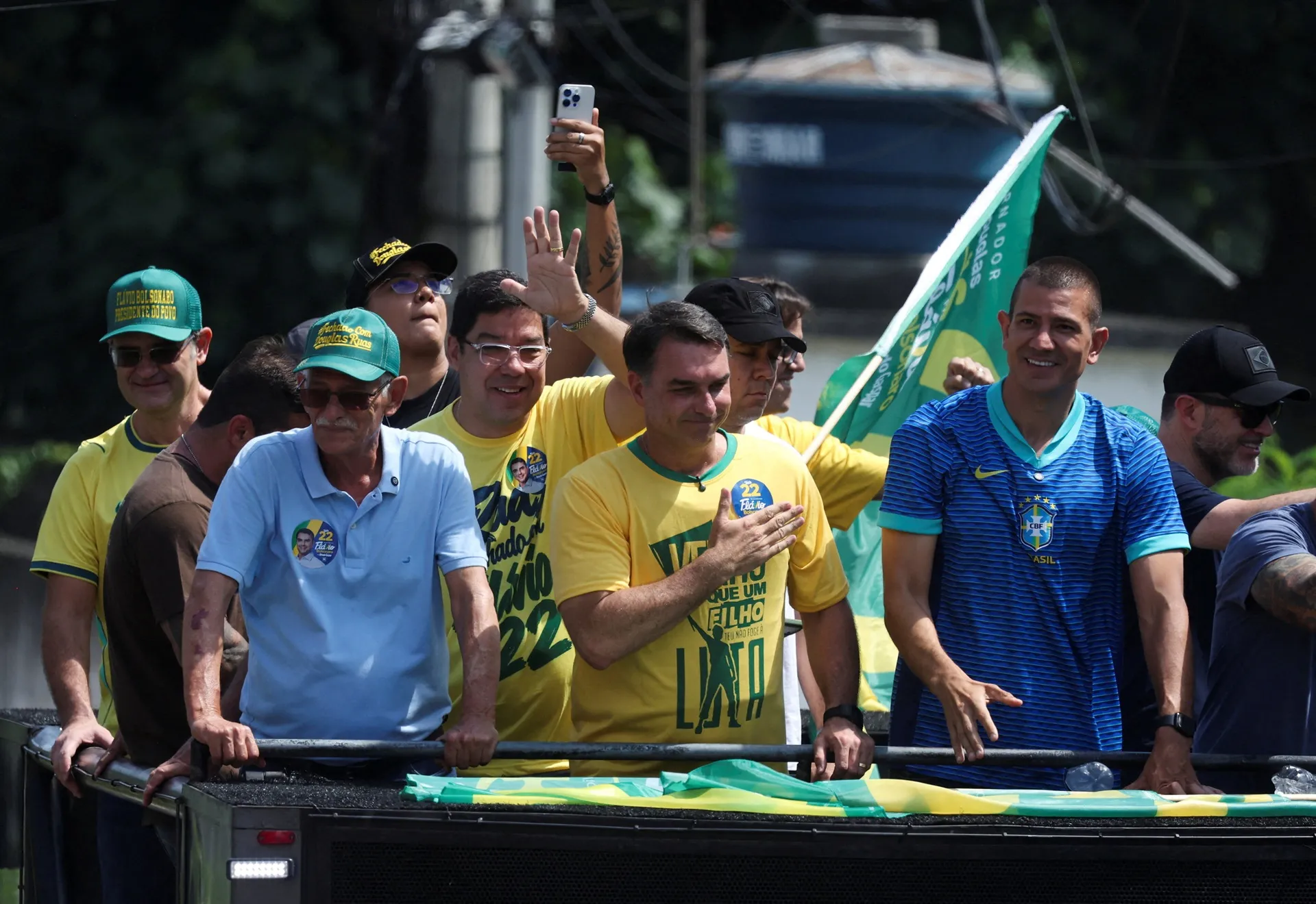 Flávio diz que enfrenta ‘inimigos mentirosos’ e Brasil passa por ‘guerra espiritual’ 1