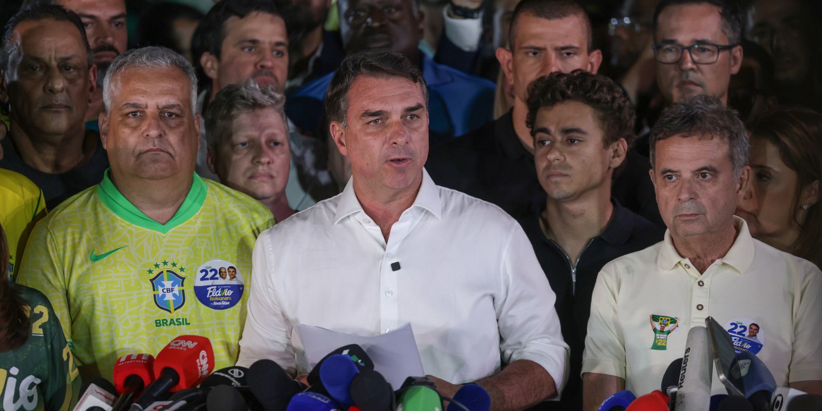 Flávio não reconhece vitória de Lula e tentará anulação do pleito 8