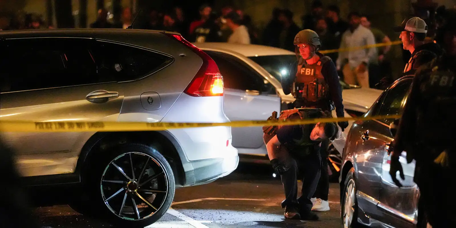 Homem é baleado em Nova York dentro de carro por agentes do ICE 1
