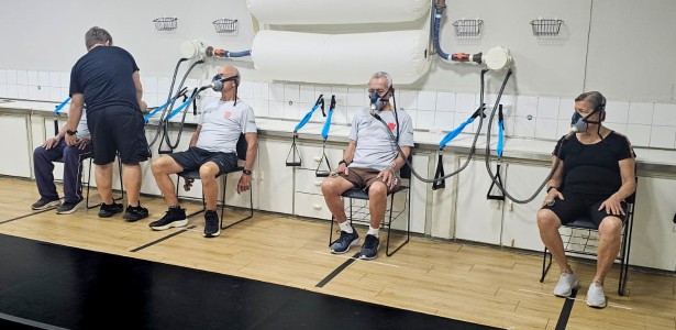 Inalação controlada de ar rarefeito pode ser estratégia para atenuar sintomas de Parkinson 9