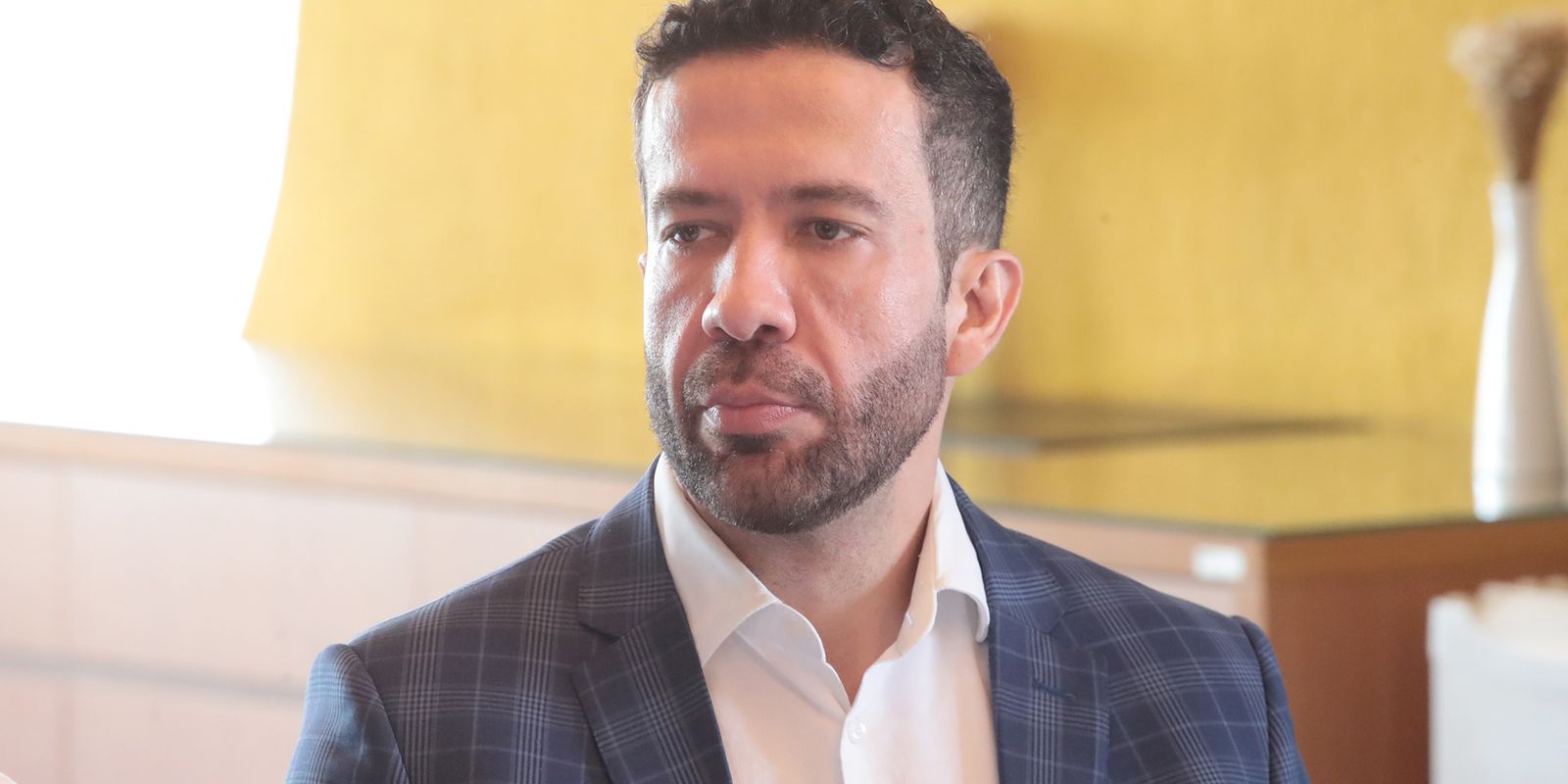 Janones poderá ter alta em 48 horas, diz boletim médico 1
