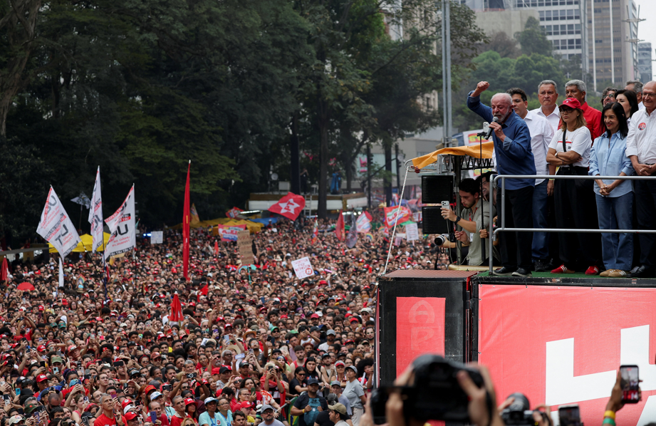 Lula: ‘Vamos votar fim da escala 6×1 na quarta-feira, já está conversado’ 1