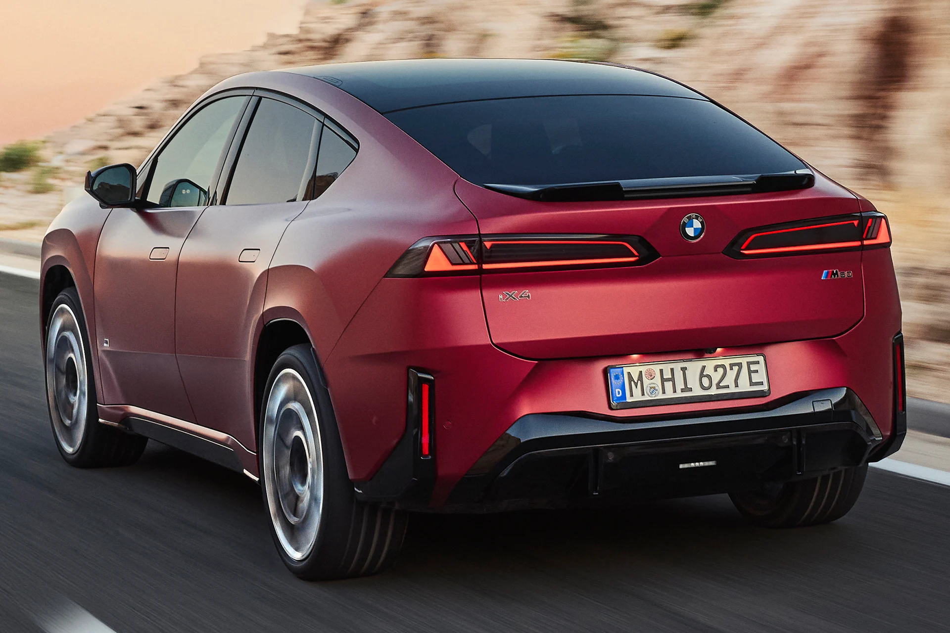bmw ix4 m6043