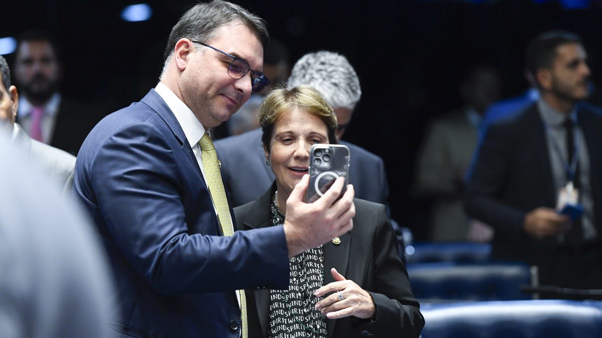 'O Brasil está leve', diz Tereza Cristina a Flávio Bolsonaro em agenda com o agro após vantagem em 1° turno 82