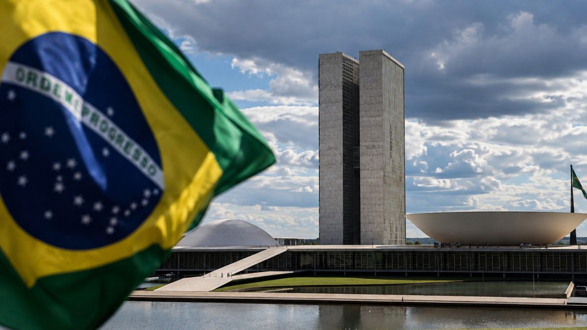 O Brasil vira à direita e Senado pode virar “zona de guerra” 22