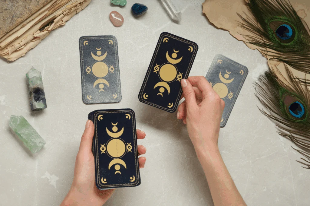 Outubro é mês de reflexão: tarot pode ajudar a repensar decisões nos últimos meses do ano 2