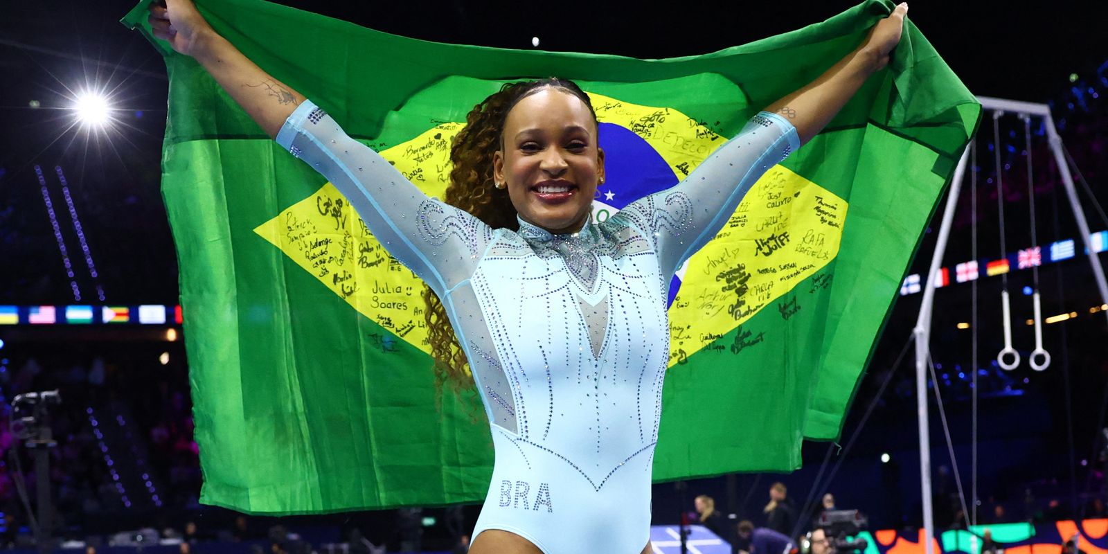 Rebeca Andrade conquista o tri no Mundial de Ginástica na Holanda 6