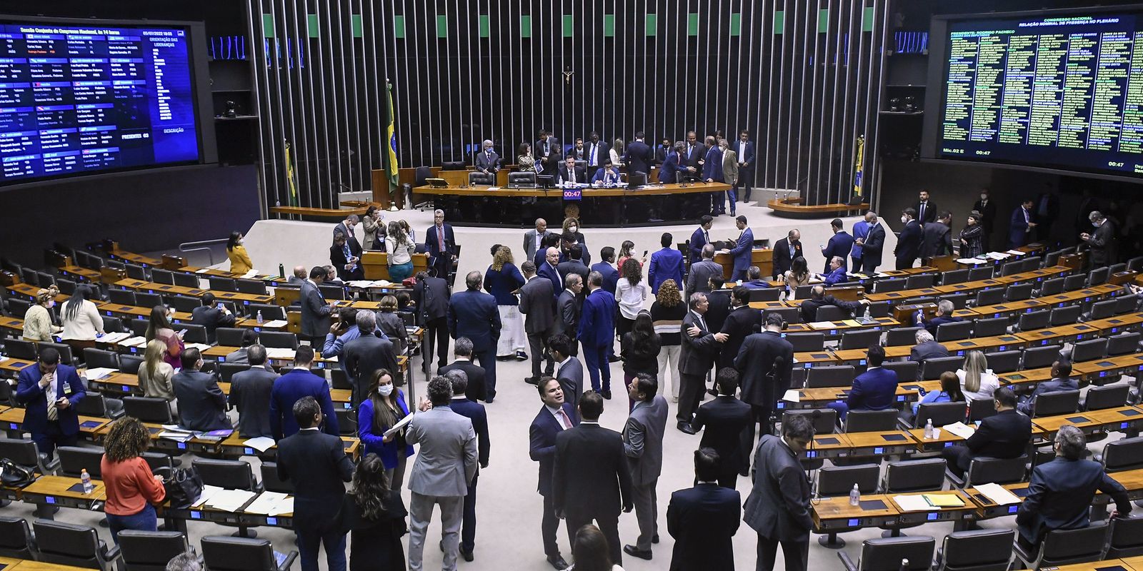 Representação de parlamentares negros segue baixa, diz pesquisadora 18