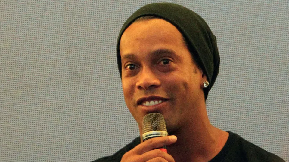 Ronaldinho Gaúcho anuncia volta aos gramados pelo italiano Ravenna 3