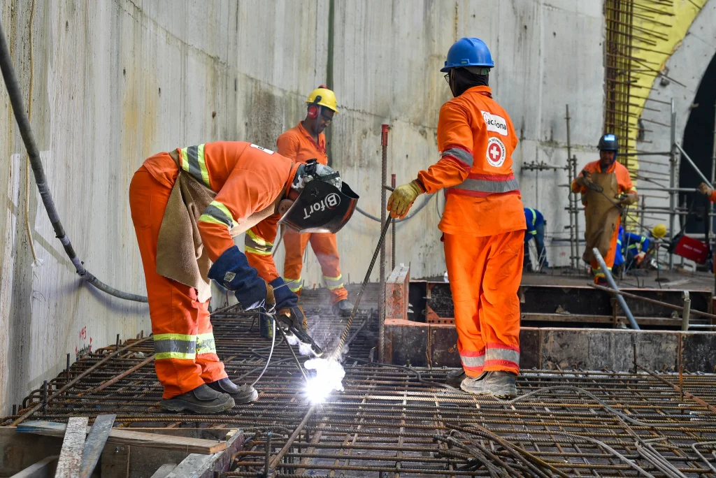 SP registra quase 25 milhões de ocupados em 2025; setor de Serviços e estabelecimentos com menos funcionários lideram contratações 1