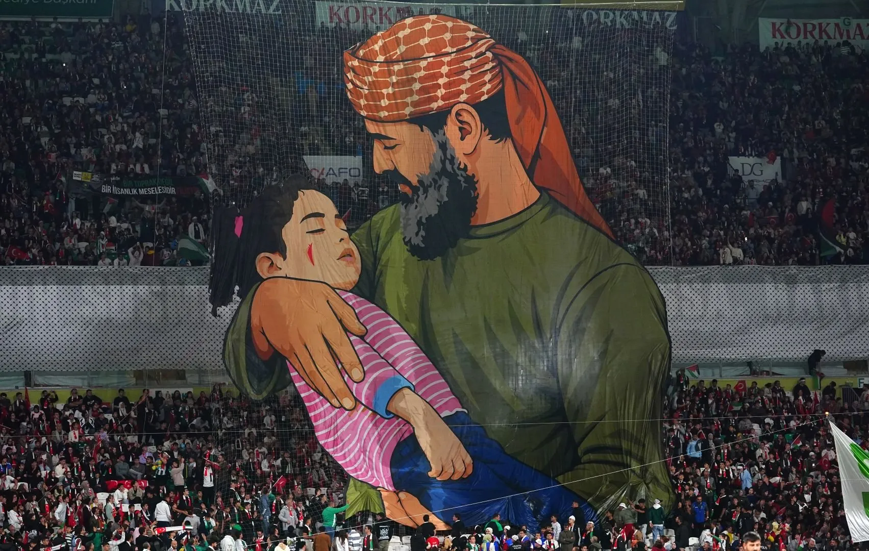 Turkish fans show support for Palestine at friendly fixture | Football 9