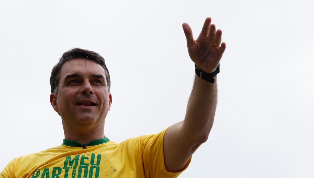 Vereador de Salvador relata ameaças por homenagem a Flávio Bolsonaro 7