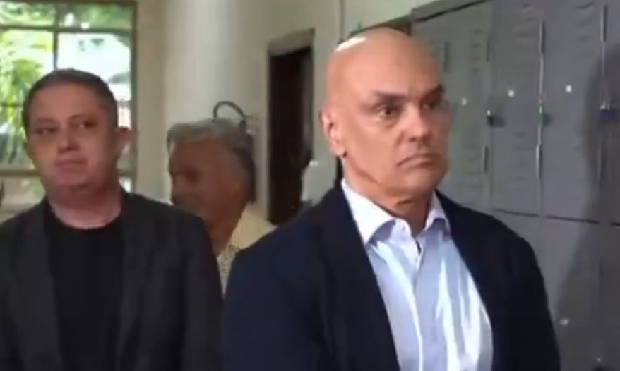 Vídeo mostra Moraes na fila da seção eleitoral em SP - Gazeta Brasil 24